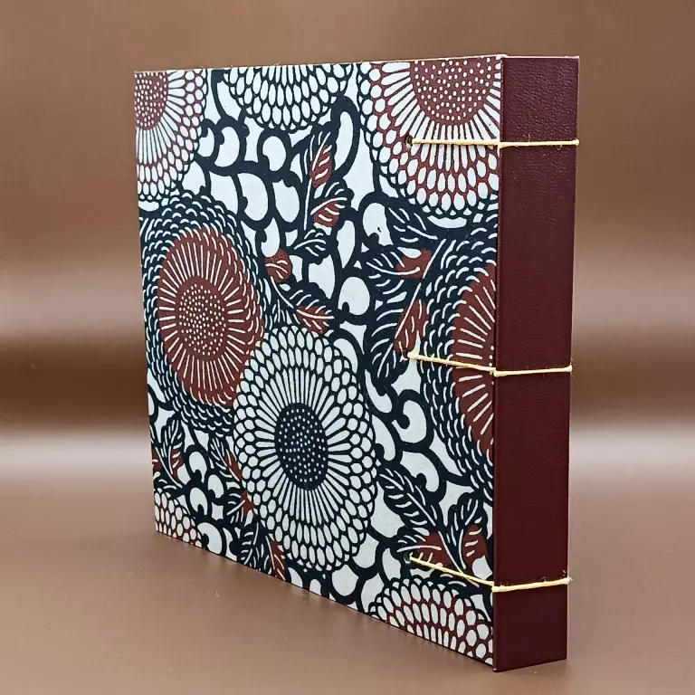 carnet aquarelle 15x15 fleurs marrons/noires
